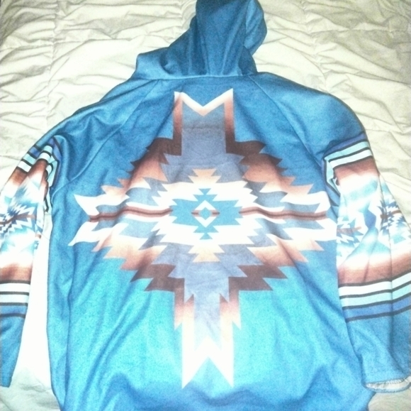 Native American Pancho with pockets beautiful bright colors cool buttons new - Picture 7 of 11